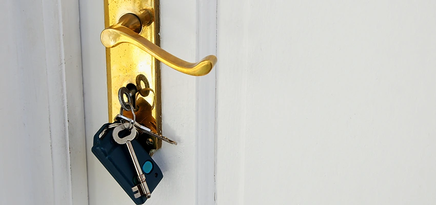 Broken Door Key Extraction in Bell, CA